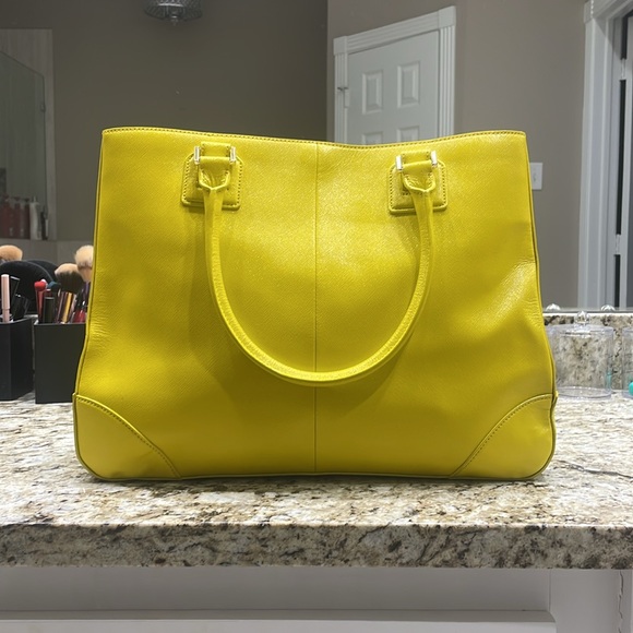 Tory Burch Saffiano Leather Large Tote - Picture 3 of 13